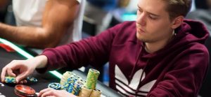 Poker online: Kanit vince 320.000$, Sorrentino 76.000$!